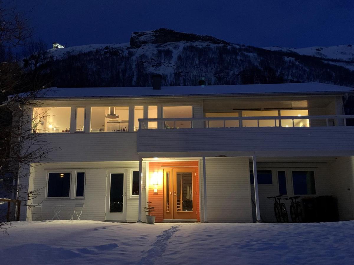 Villa Top View Tromso Exterior photo